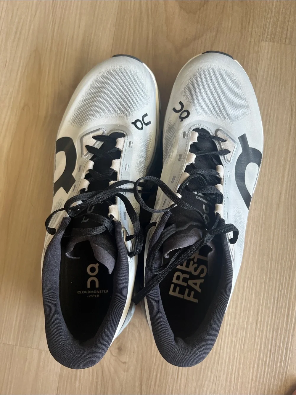 On Running Cloudmonster Hyper Men’s Size 10.5